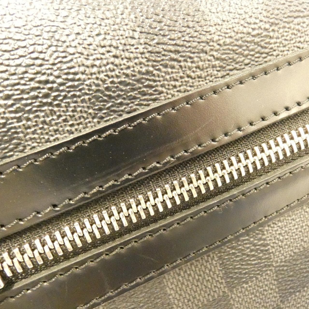 ルイヴィトン ダミエ グラフィット ミック MM N41106 ショルダーバッグ