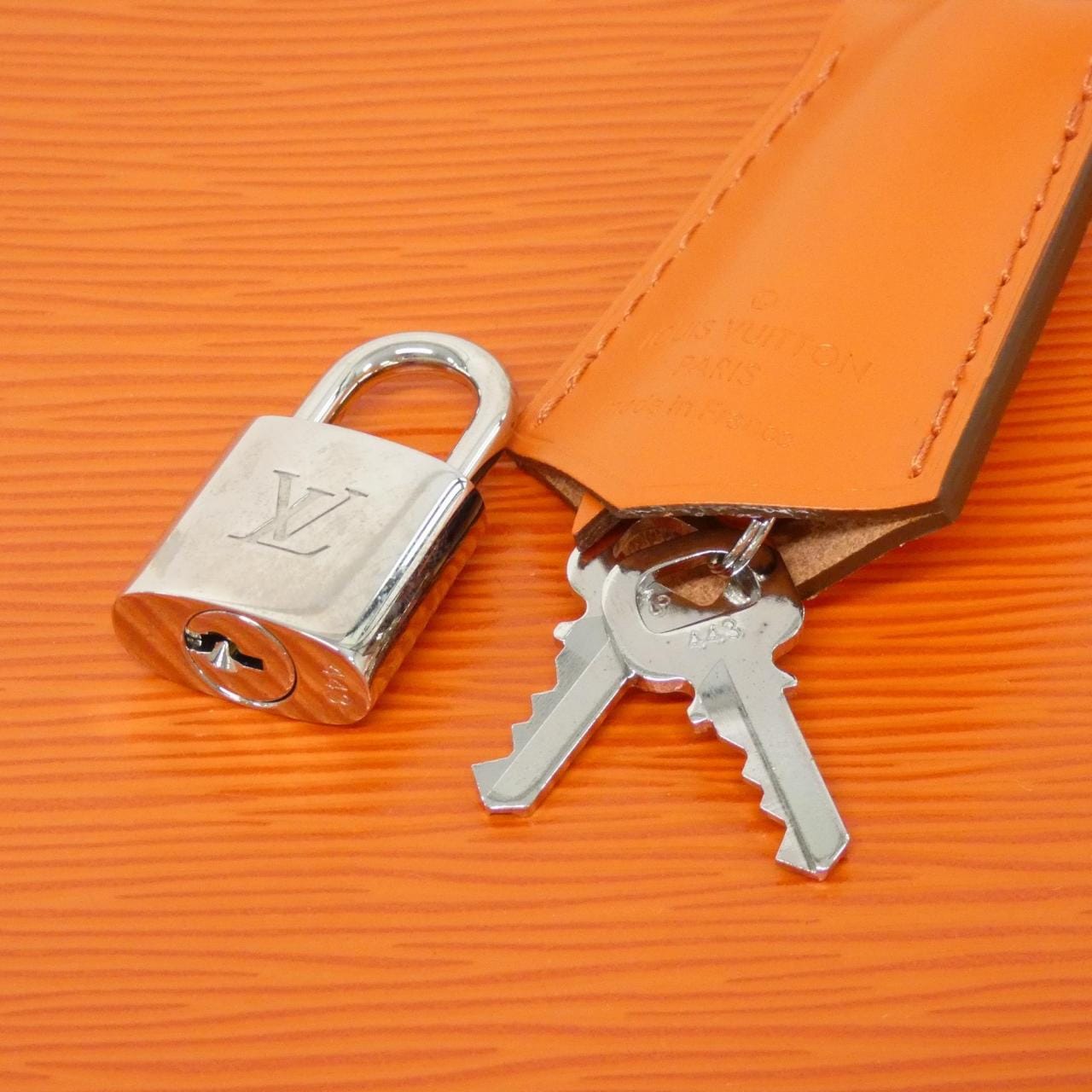 ルイヴィトン エピ アルマ GM M40633 バッグ