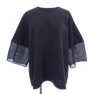 プルミエアロンディスモン 1er Arrondissement トップス