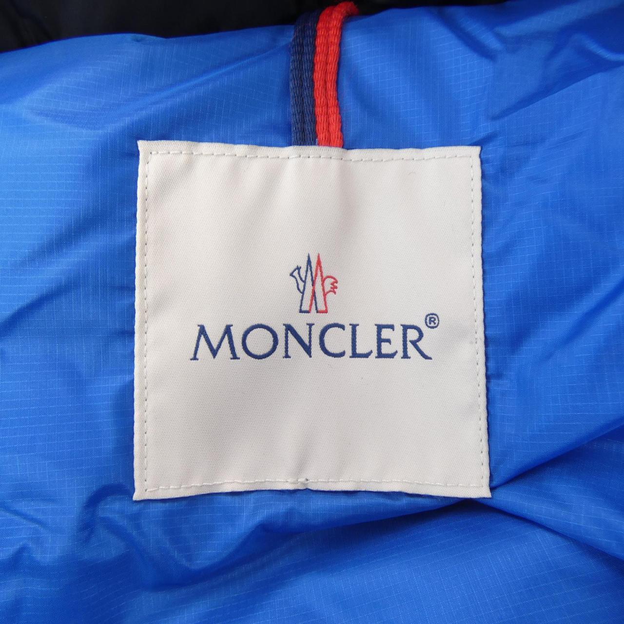 モンクレール MONCLER ダウンジャケット