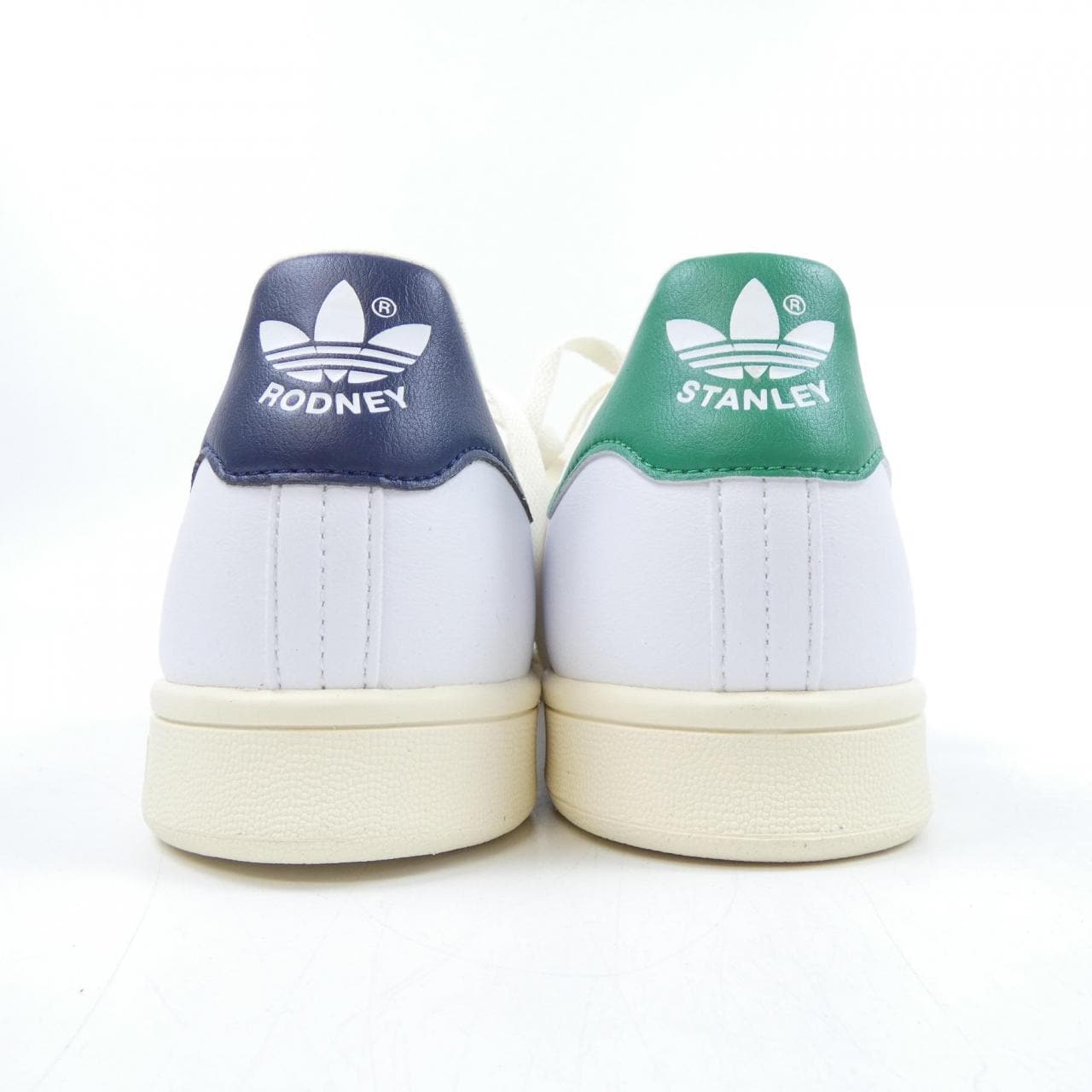 アディダス ADIDAS スニーカー