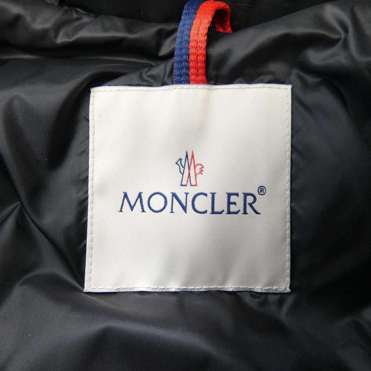 モンクレール MONCLER ダウンジャケット