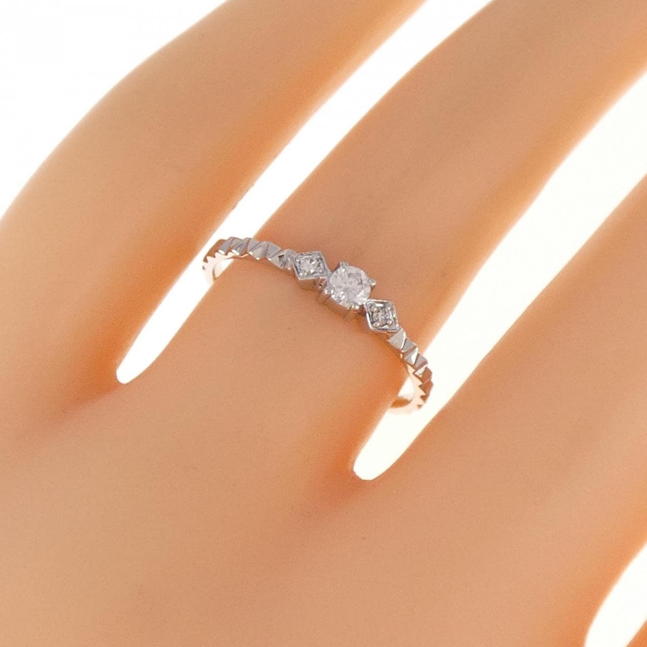 【新品】PT ダイヤモンド リング 0.10CT