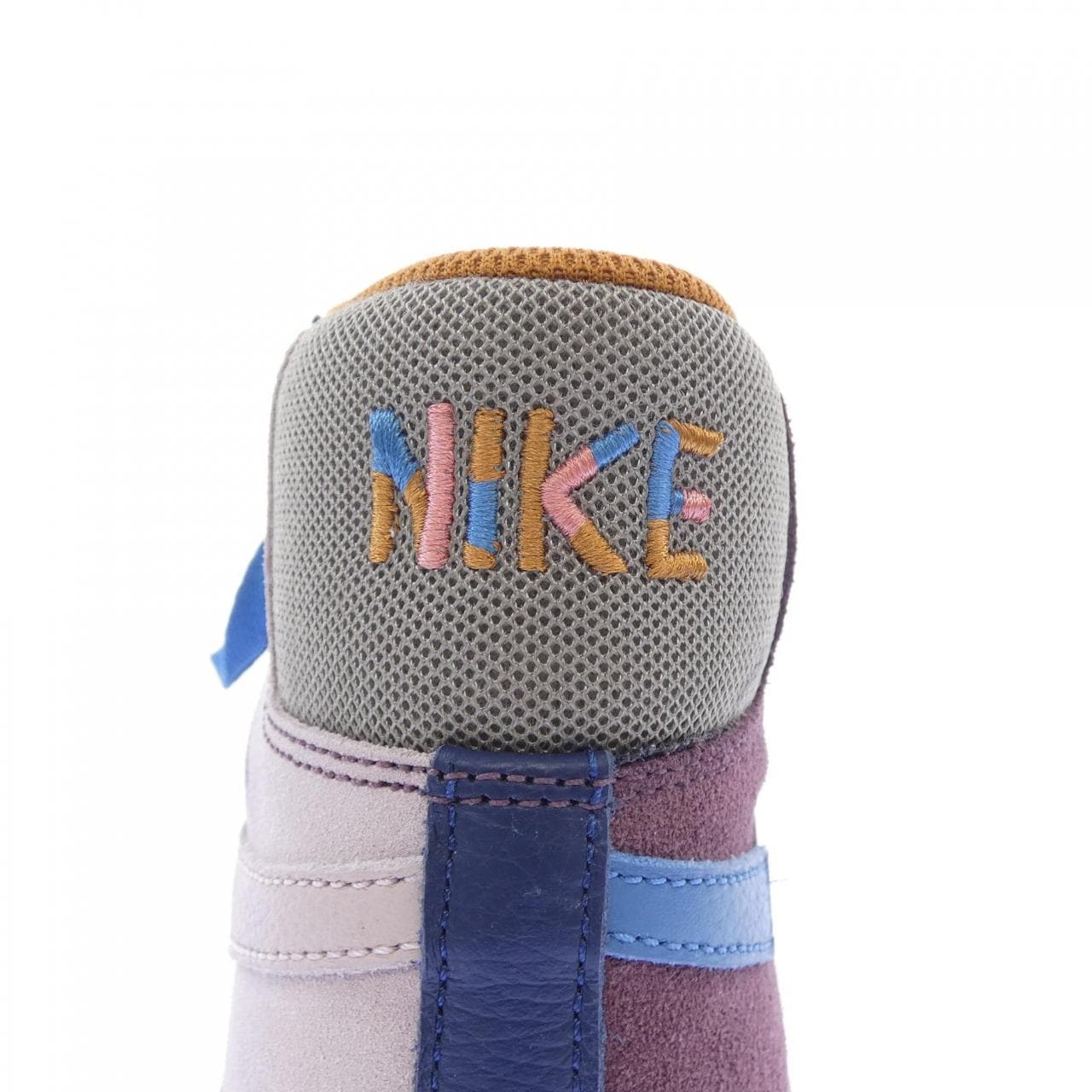 ナイキ NIKE DA8854 600 スニーカー