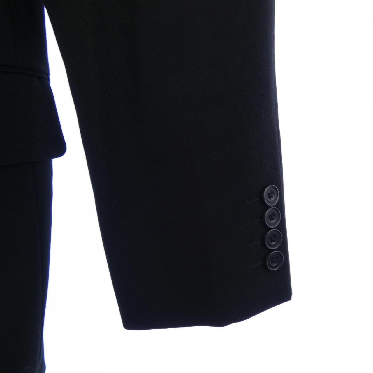 ゴタイリク GOTAIRIKU スーツ