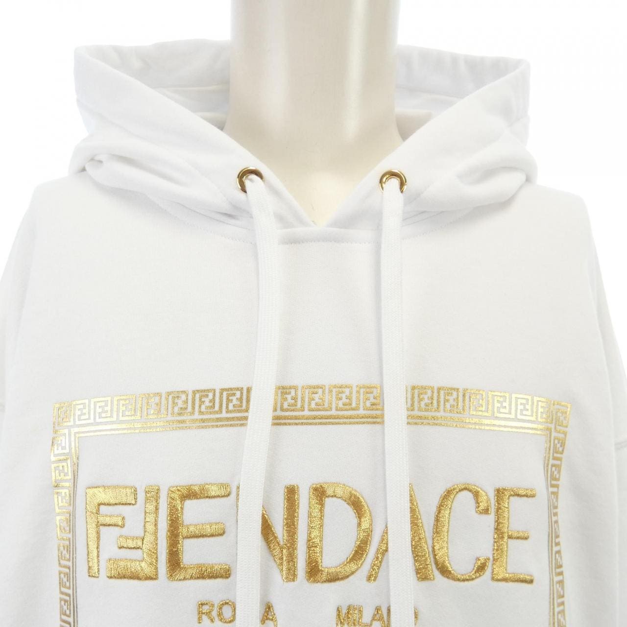 フェンダーチェ FENDACE パーカー