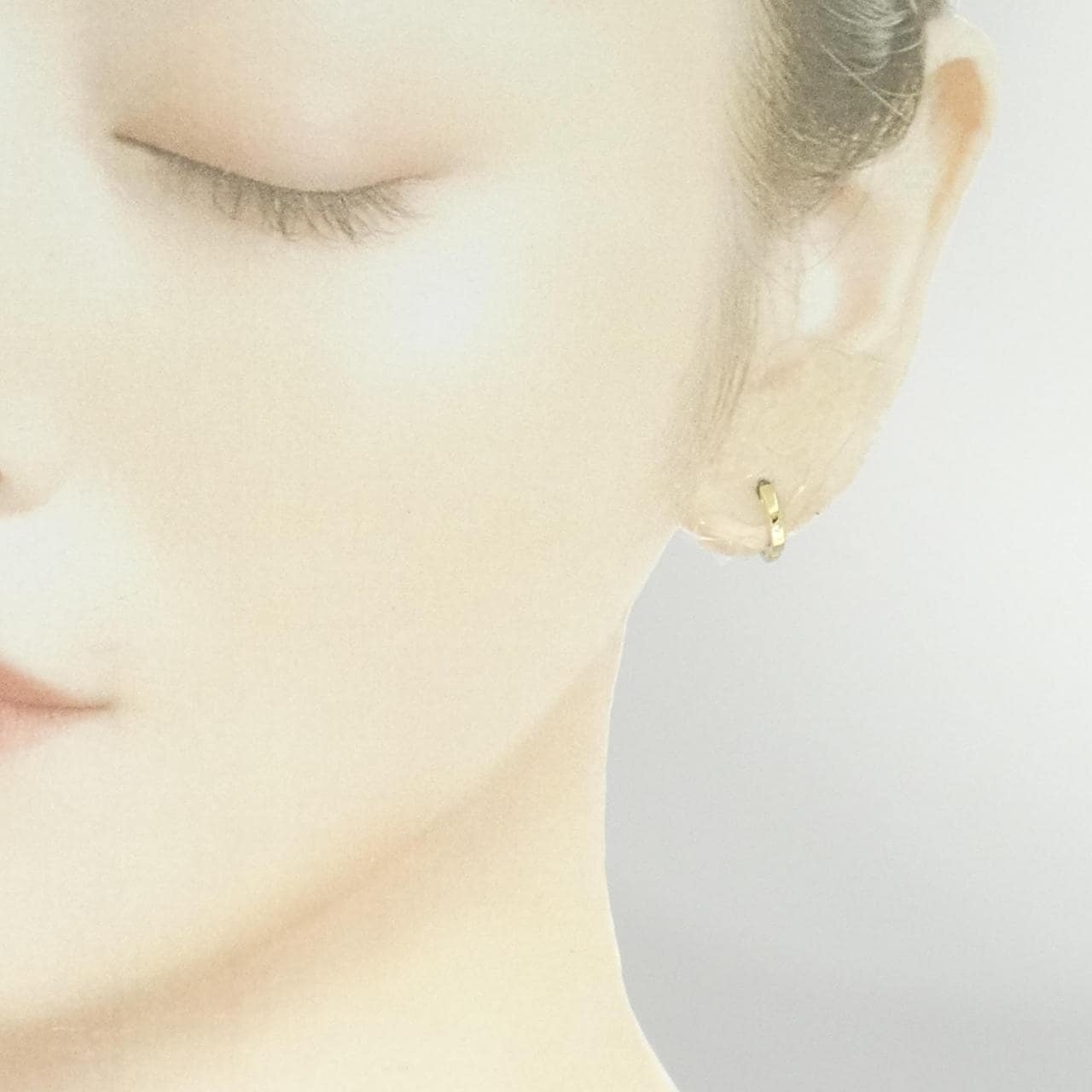 K18YG hoop earrings