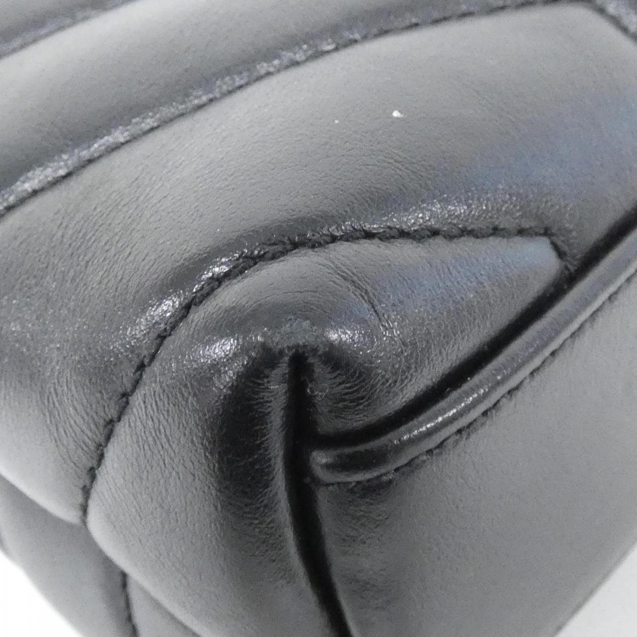 サンローラン ルル トイ バッグ 678401 DV706 ショルダーバッグ