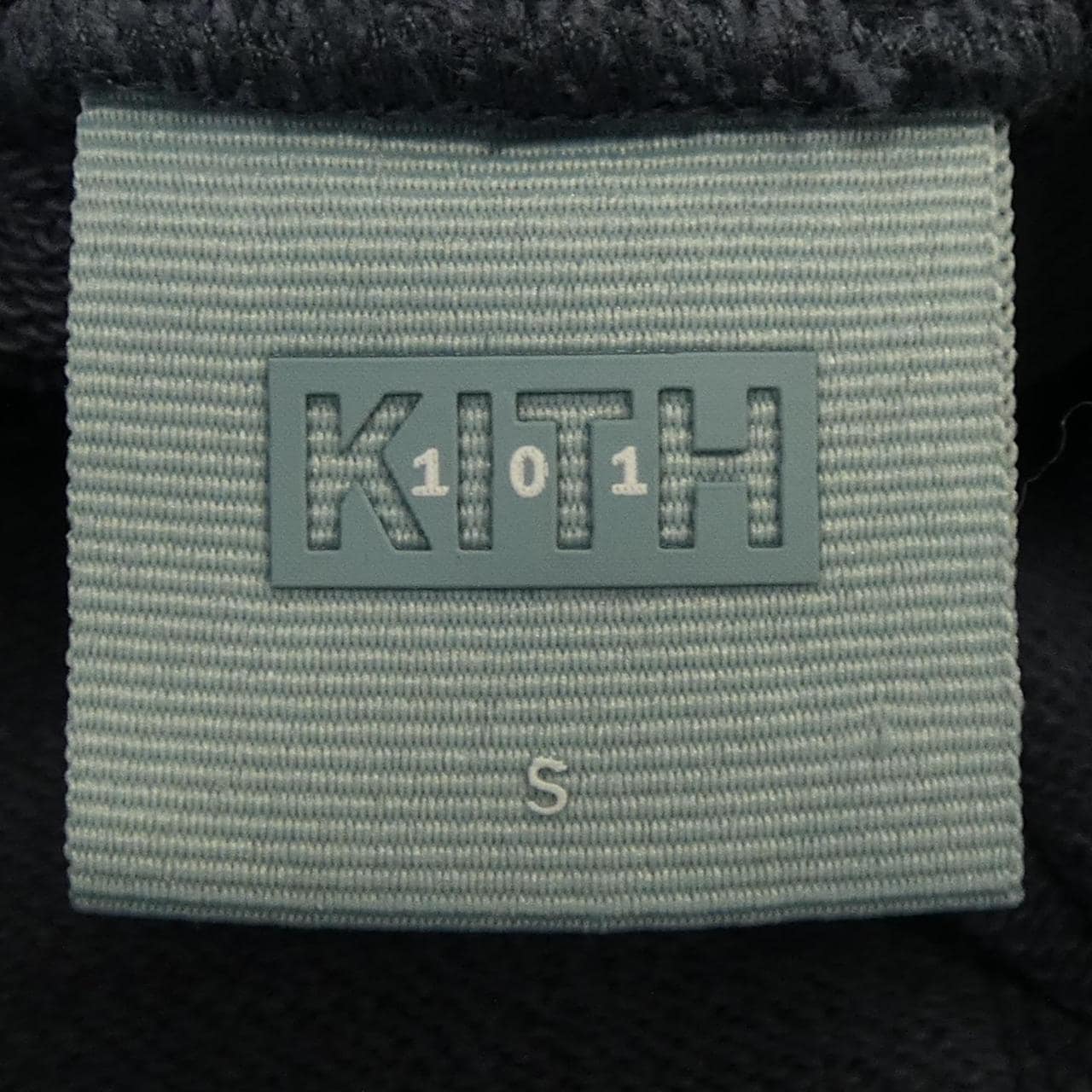 接吻KITH短裤
