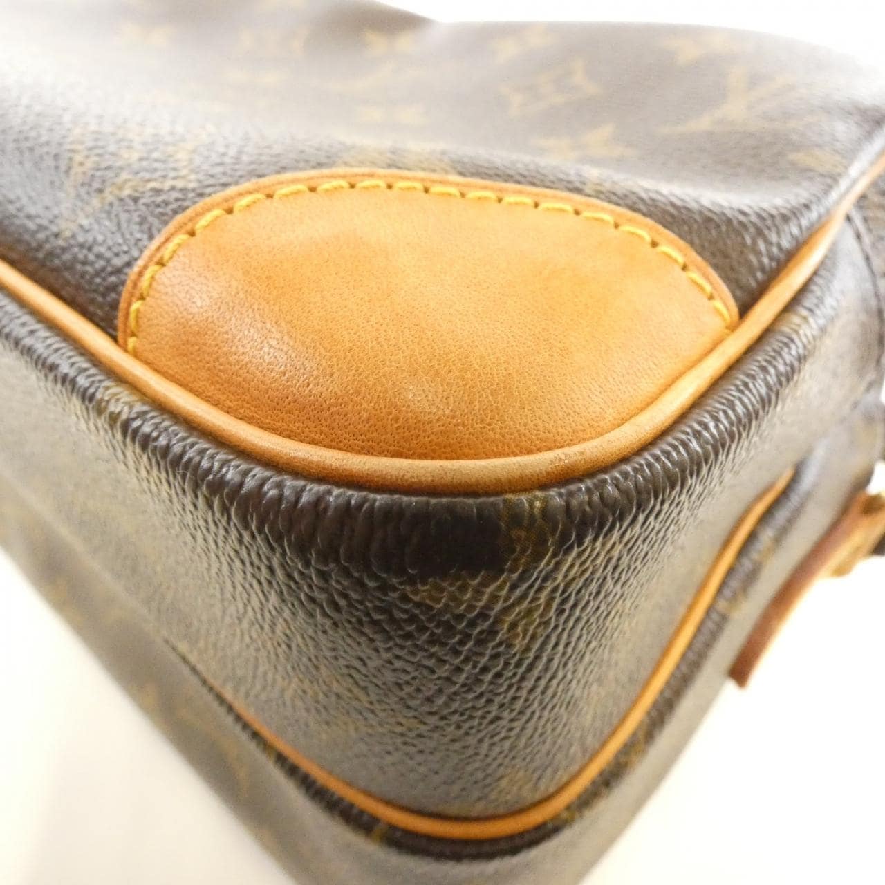 ルイヴィトン モノグラム ナイル M45244 ショルダーバッグ