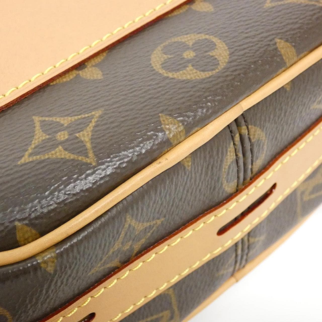 ルイヴィトン モノグラム ボワット シャポー スープル MM M45647 ショルダーバッグ