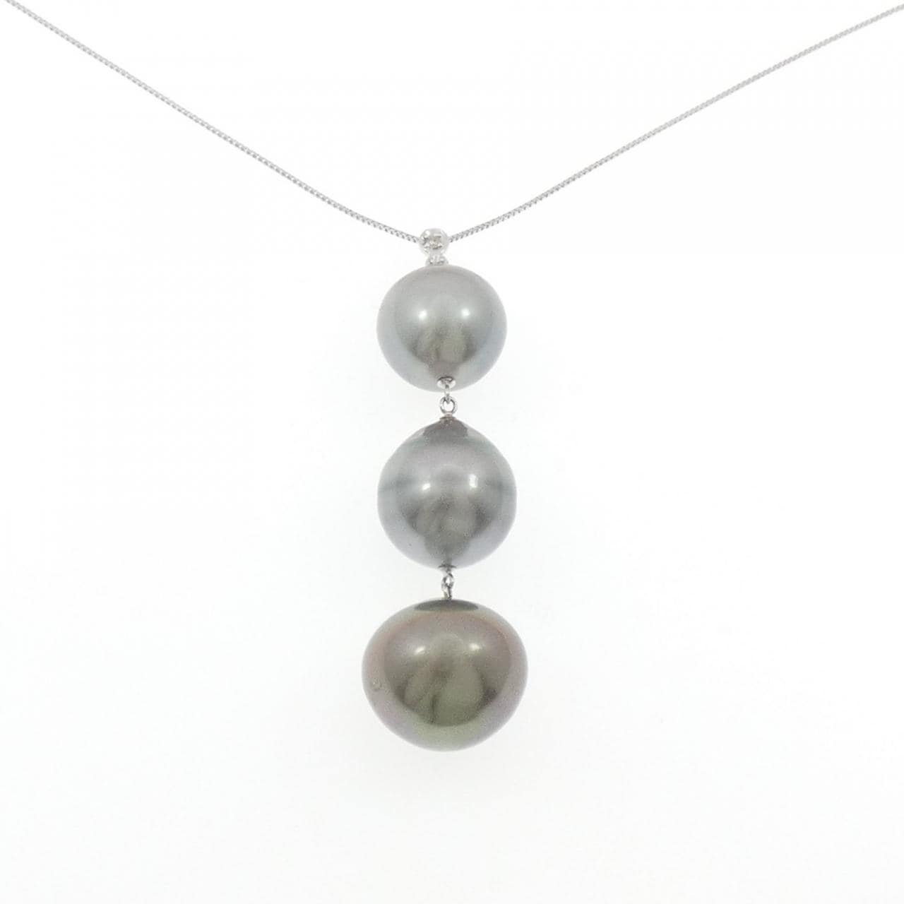 K18WG Black Butterfly Pearl Necklace