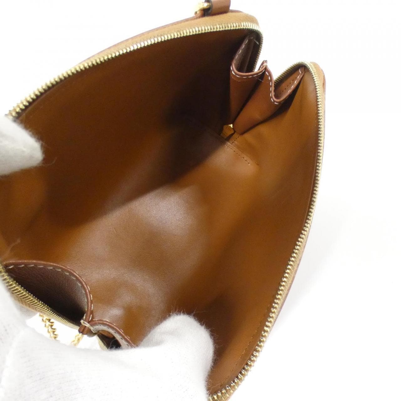 セリーヌ チェーン クラッチ キュイル トリオンフ 10E383DR8 ショルダーバッグ