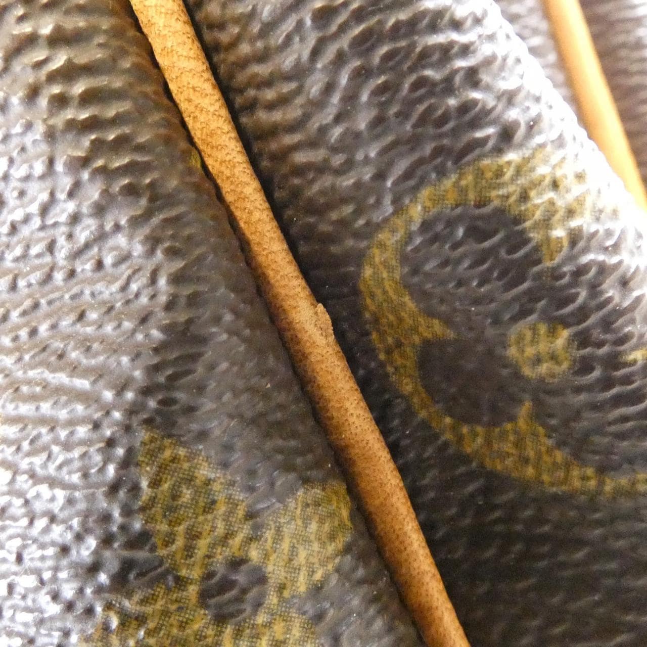 ルイヴィトン モノグラム ソミュール 30cm M42256 ショルダーバッグ