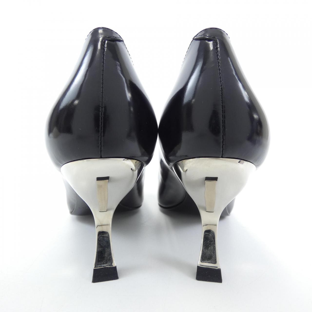 ロジェヴィヴィエ ROGER VIVIER パンプス