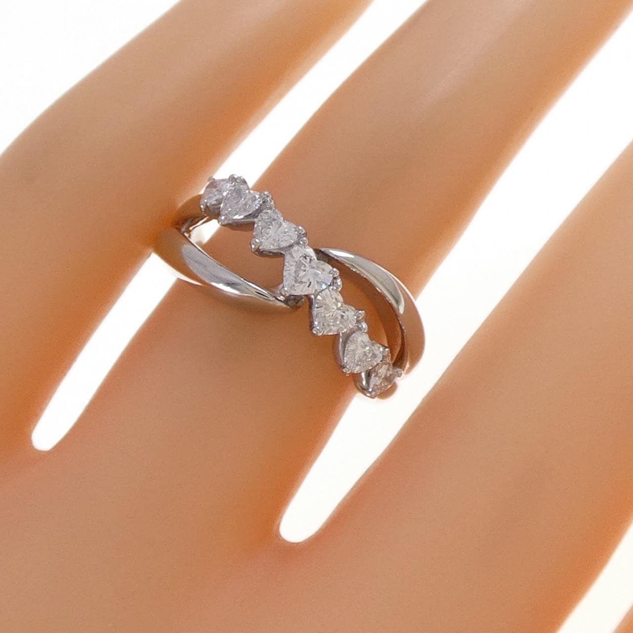 PT900心形鑽石戒指，0.56克拉