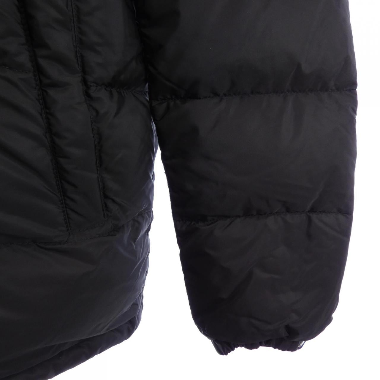 プラダ PRADA トライアングルロゴ SGY091 R132 Q04 ダウンジャケット