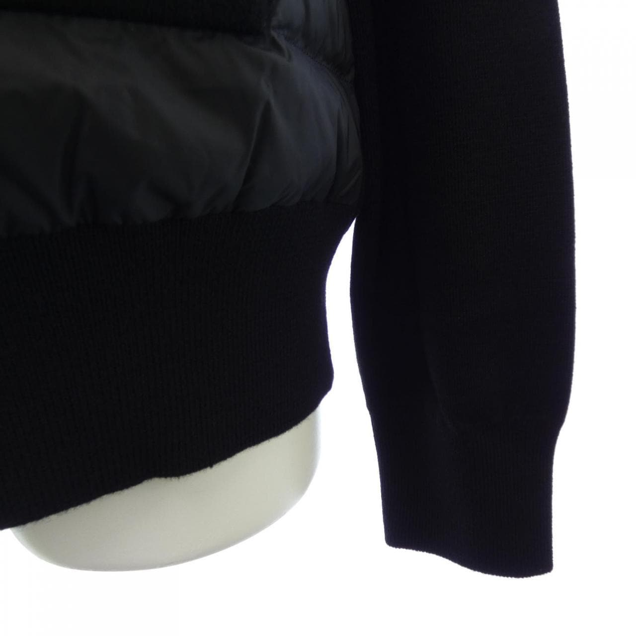【新品】モンクレール MONCLER 20939B51000 ダウンジャケット