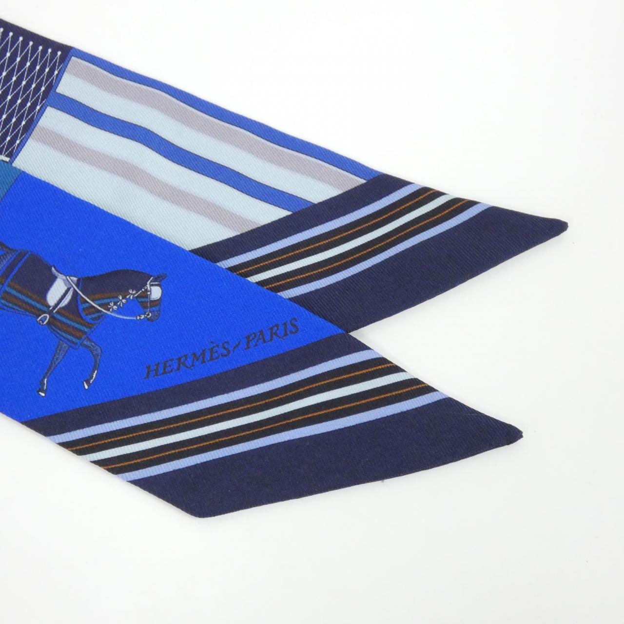 エルメス COUVERTURES NOUVELLES VICHY ツイリー 063211S スカーフ