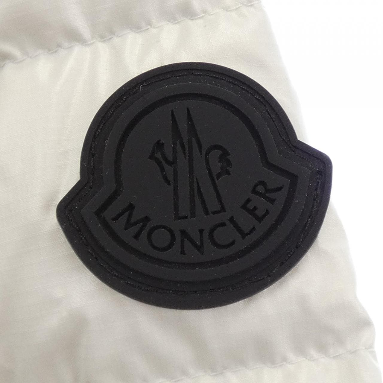 モンクレール MONCLER ダウンジャケット