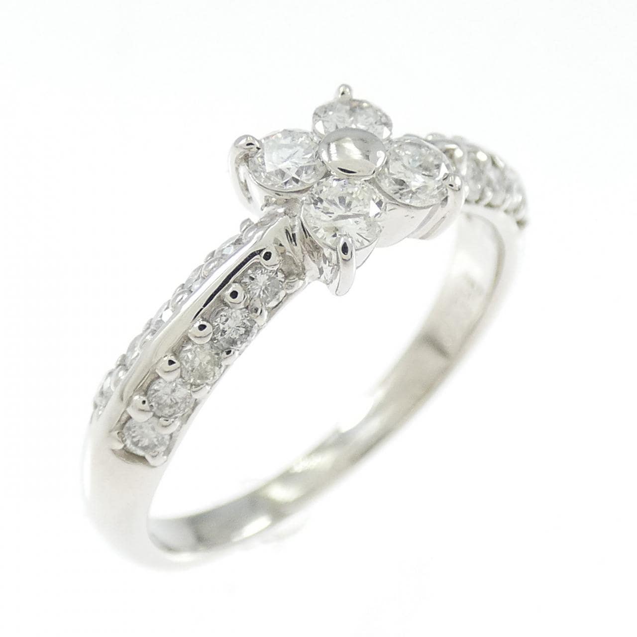 PT900 フラワー ダイヤモンド リング 0.40CT