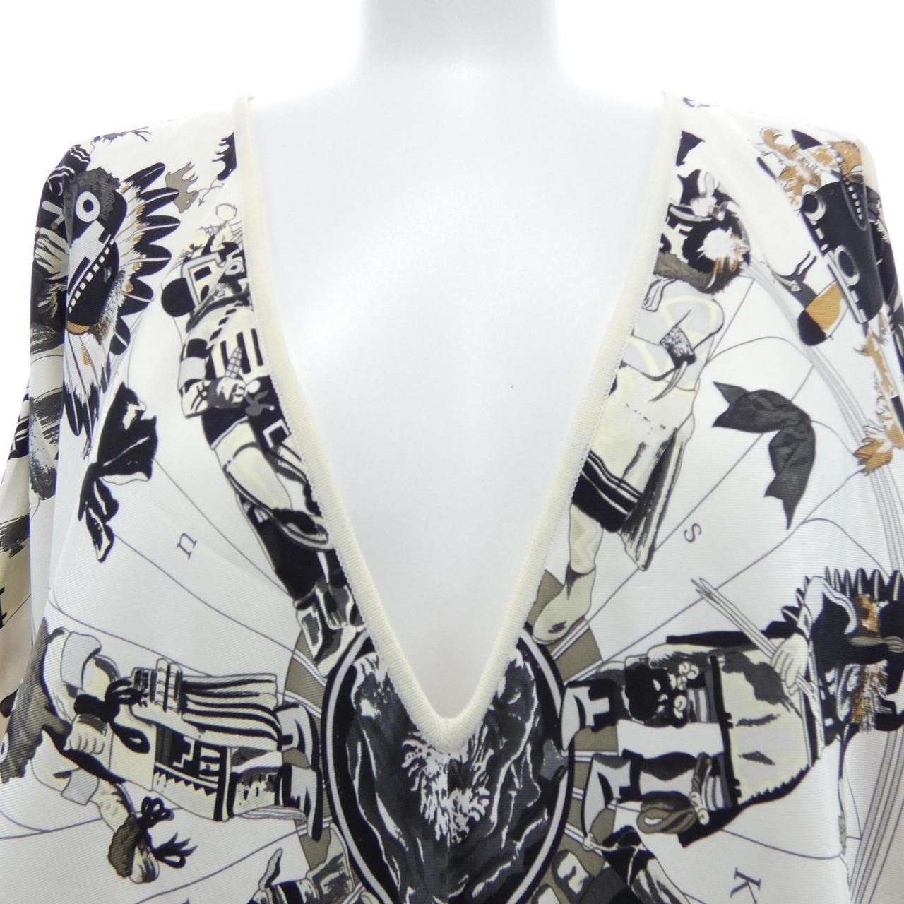 エルメス HERMES KACHINAS 26-7750 ツイルレーヌ. トップス