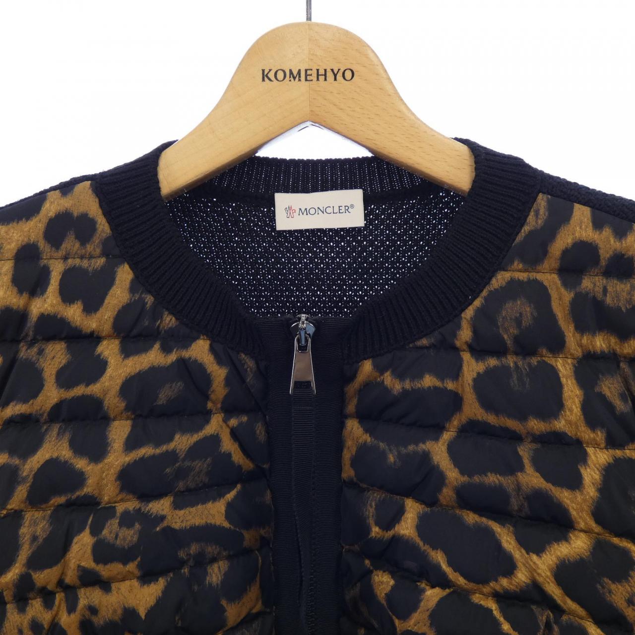 モンクレール MONCLER ダウンジャケット