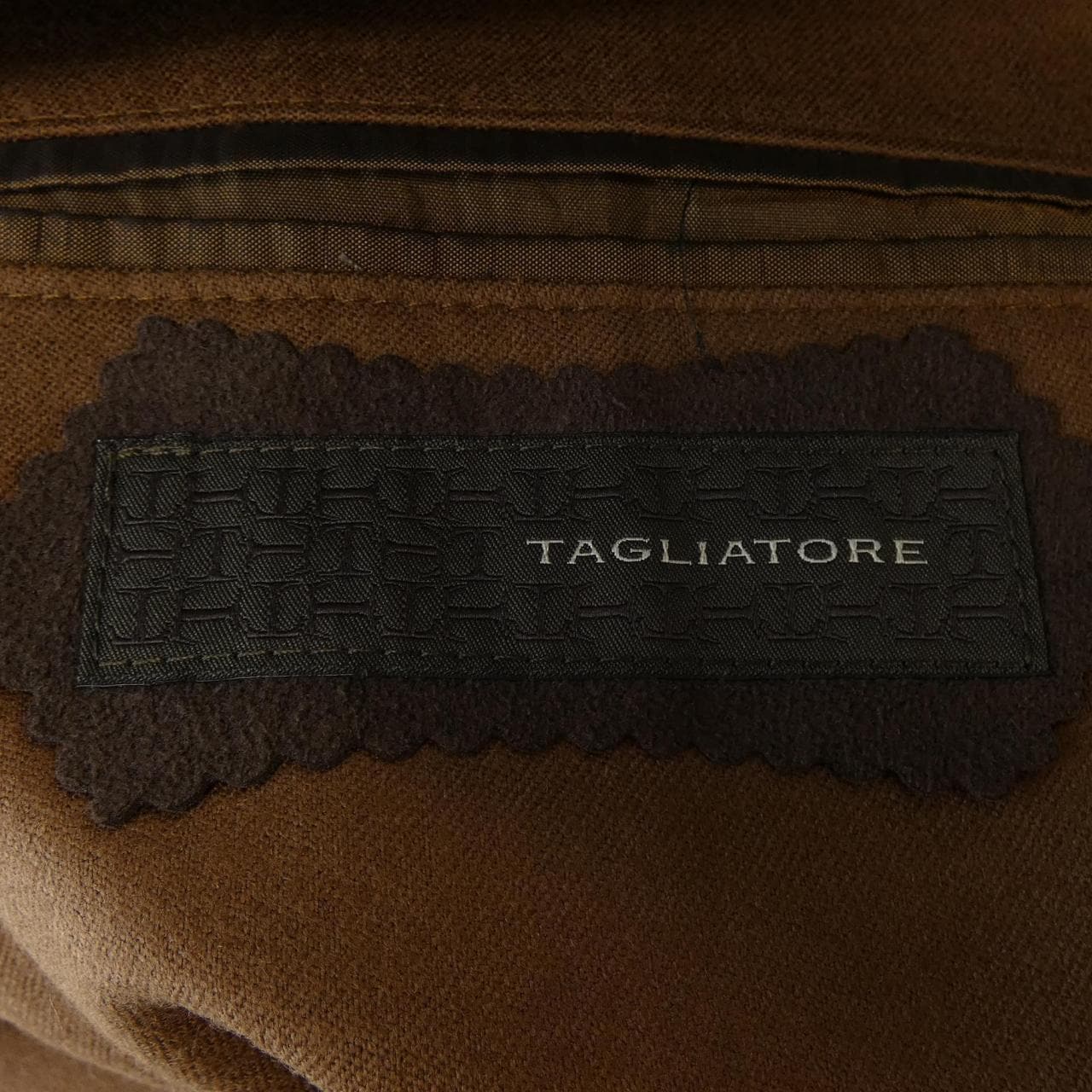 タリアトーレ TAGLIATORE スーツ