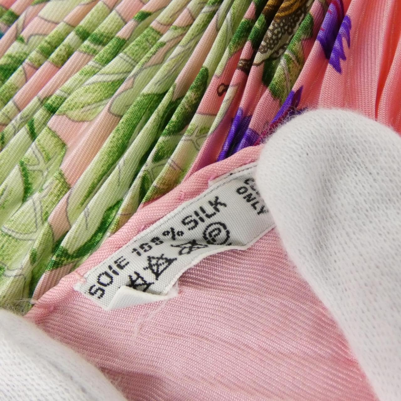 エルメス プリーツ スカーフ