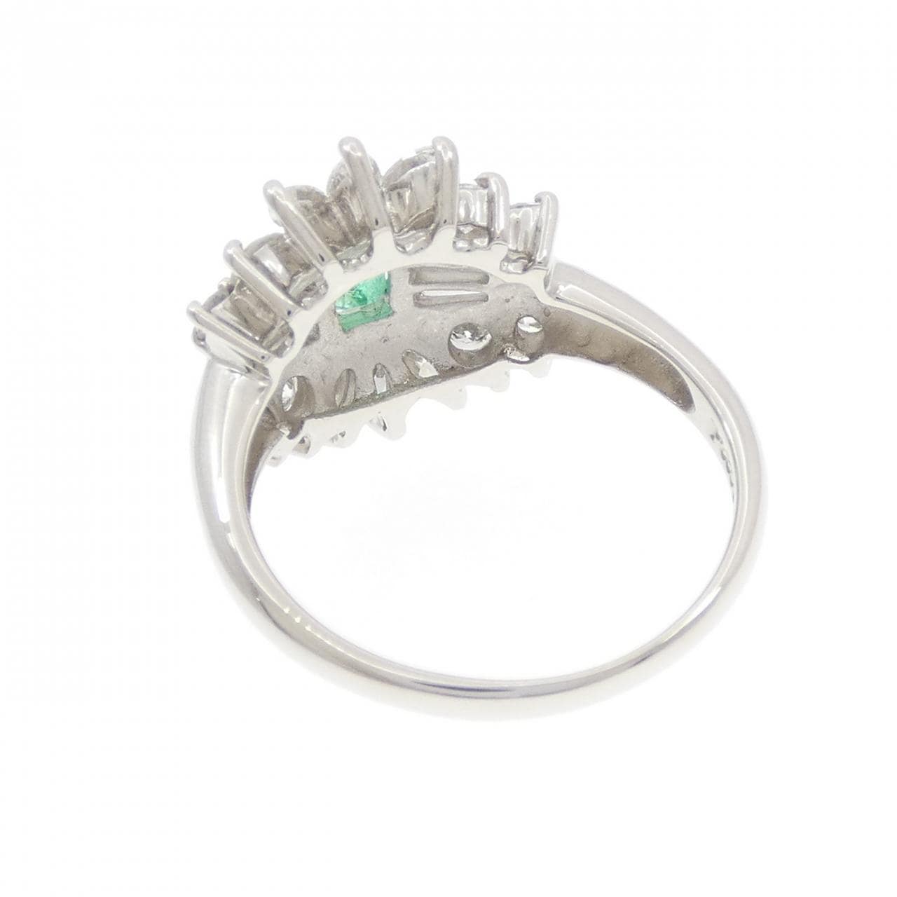 PT850 エメラルド リング 0.57CT