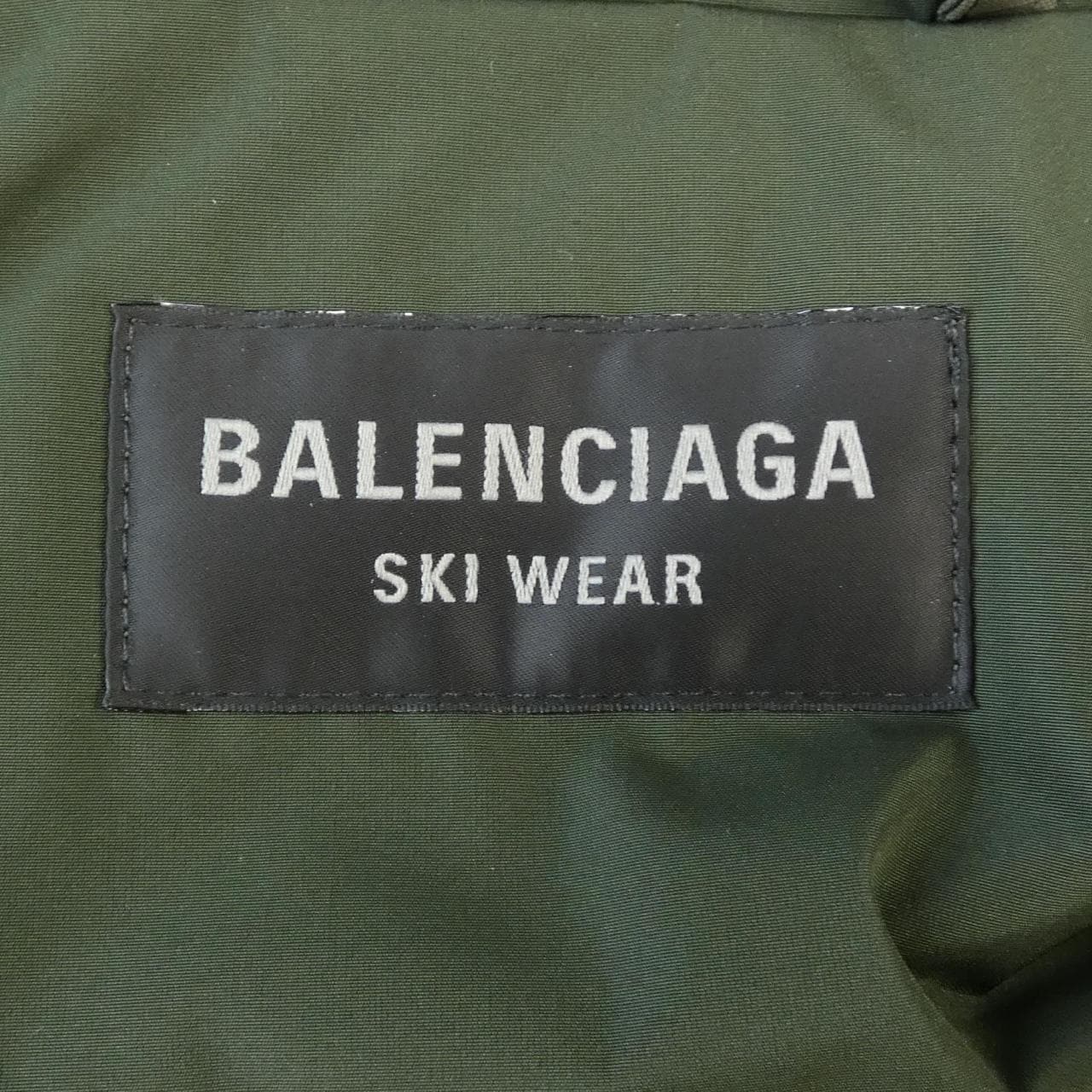 バレンシアガ BALENCIAGA SKIWEAR 813160 TPO41 ブルゾン