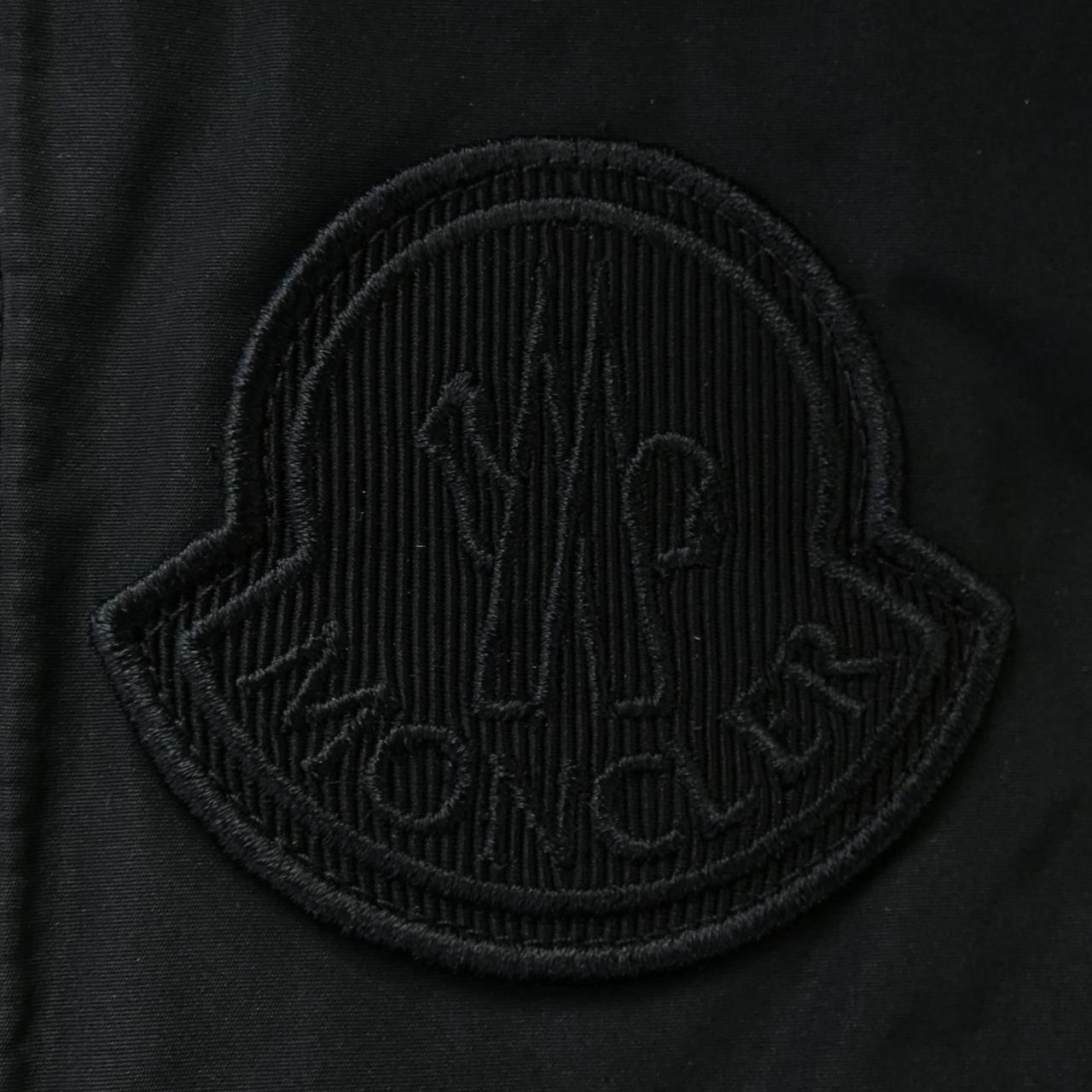 モンクレール MONCLER ダウンジャケット