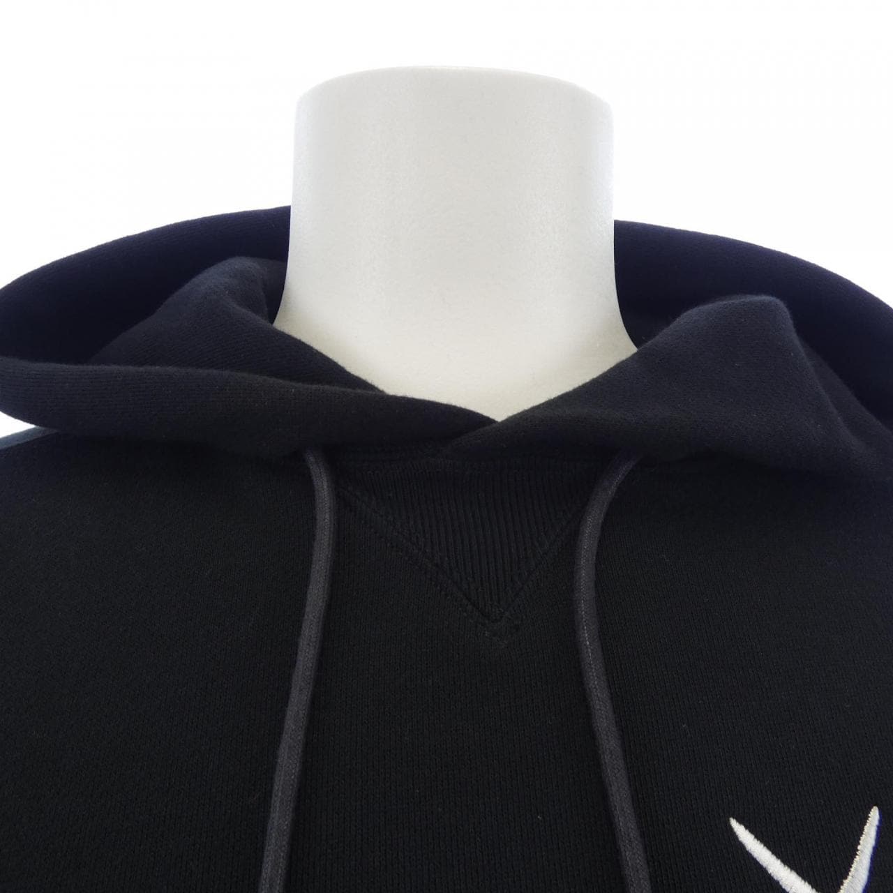 サカイ SACAI KAWS 21-0283S UNISEX パーカー