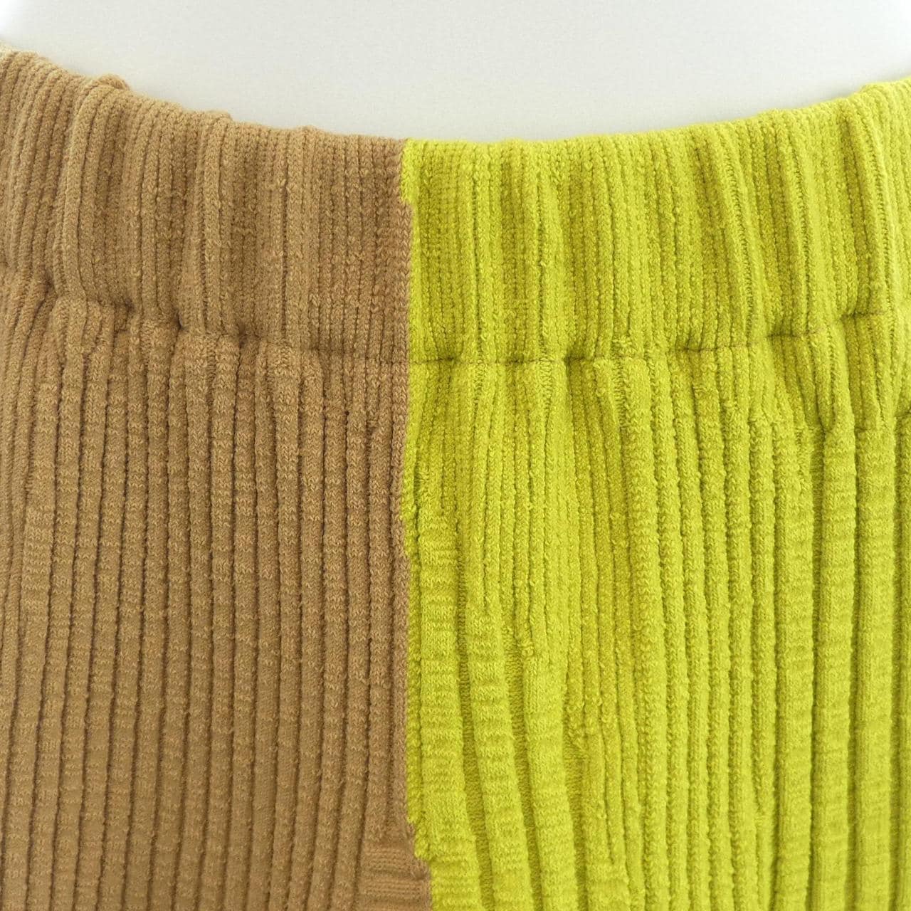 イッセイミヤケ ISSEY MIYAKE IM23KG252 スカート
