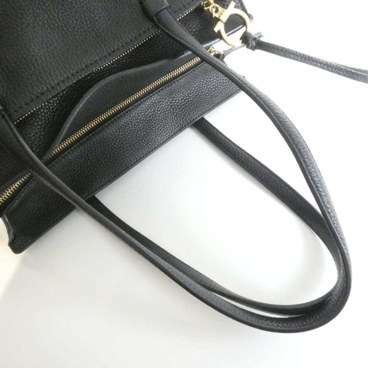 サルヴァトーレフェラガモ AMY 21 F216 バッグ