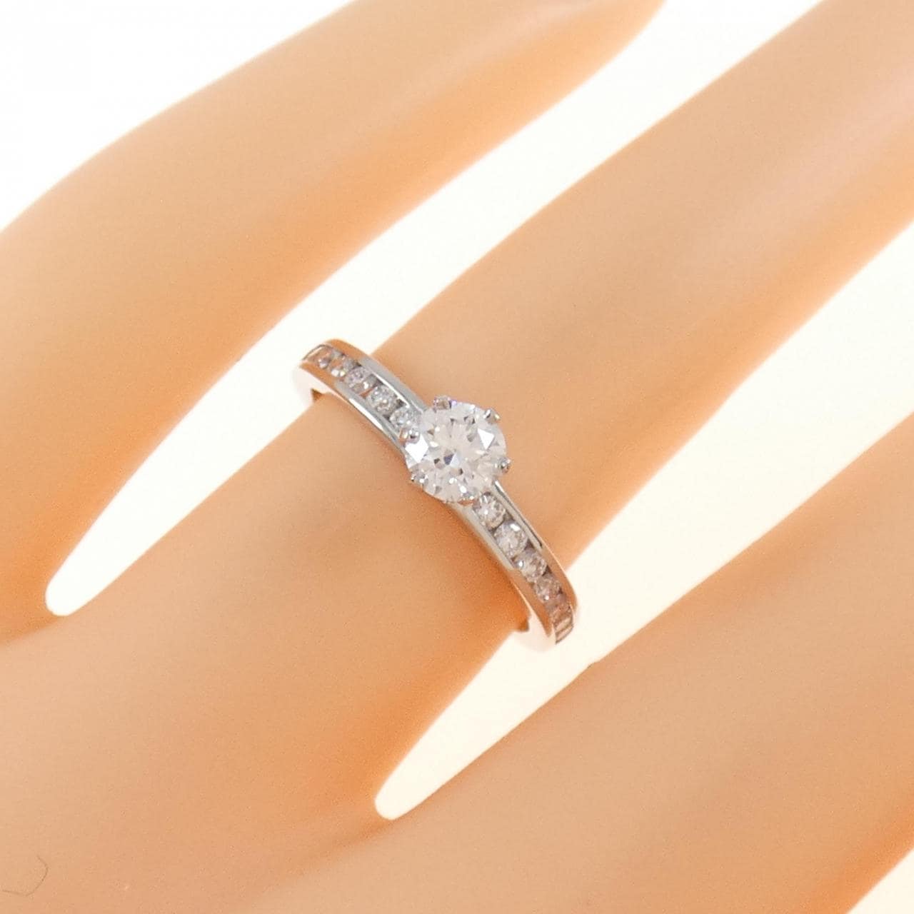 TIFFANY Solitaire Channel Setting Ring 0.32CT