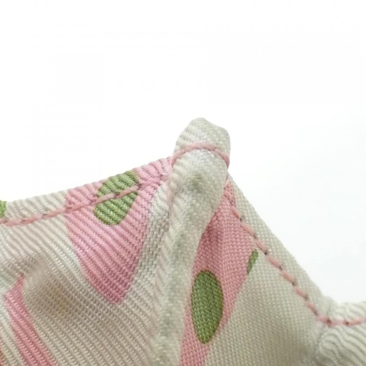 エルメス BRIDES DE GALA FANTOME POIS シルク イン コンパクト 075190CK 財布