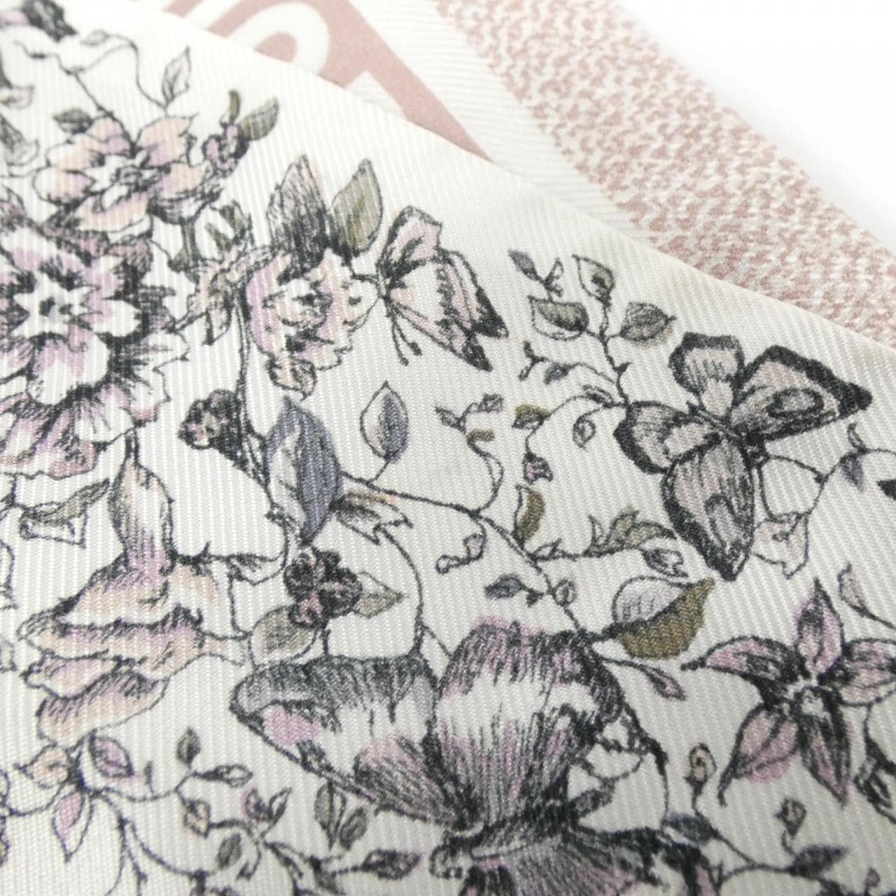 クリスチャンディオール BETTERFLY AROUND THE WORLD 41FAW106I626 スカーフ