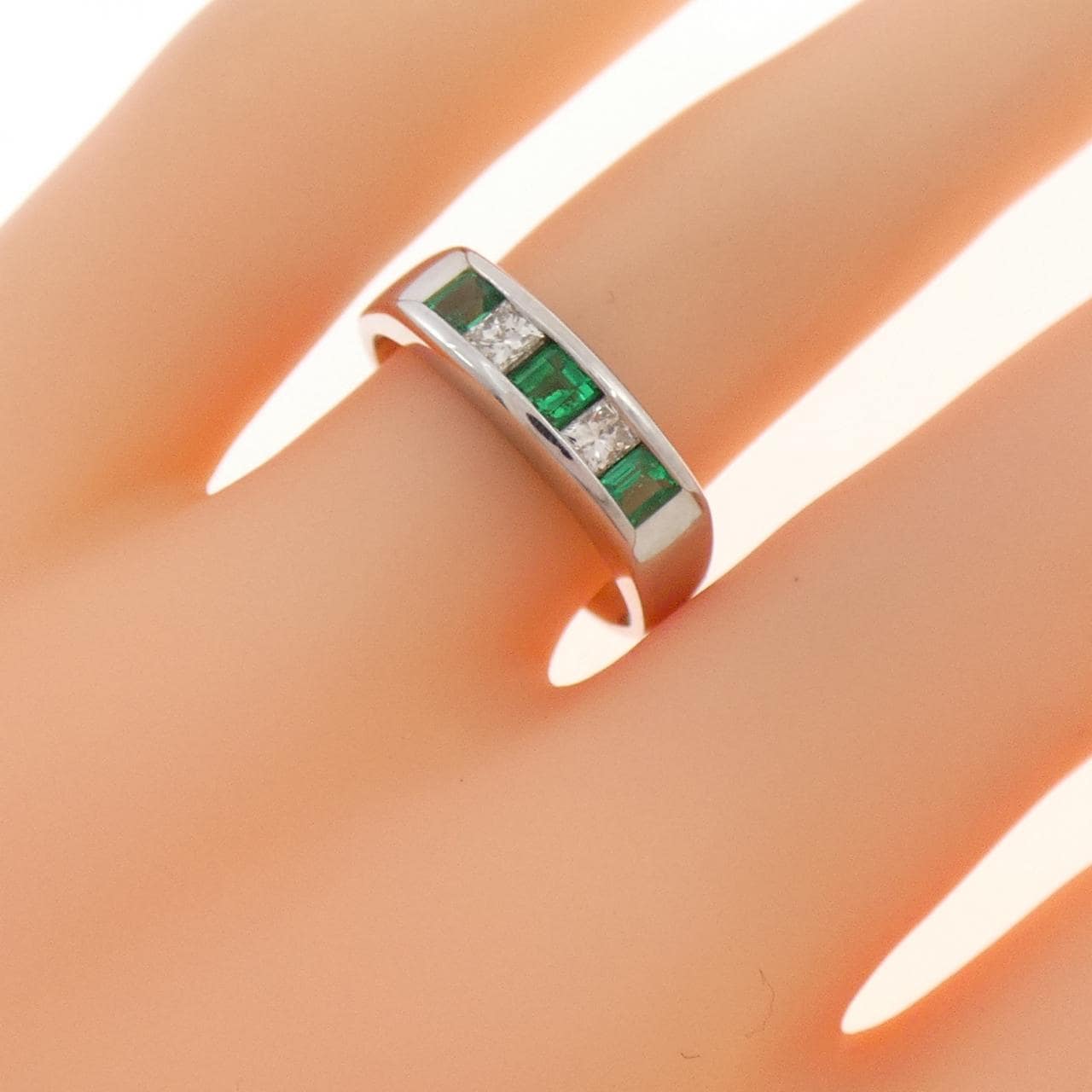 PT900 エメラルド リング 0.41CT