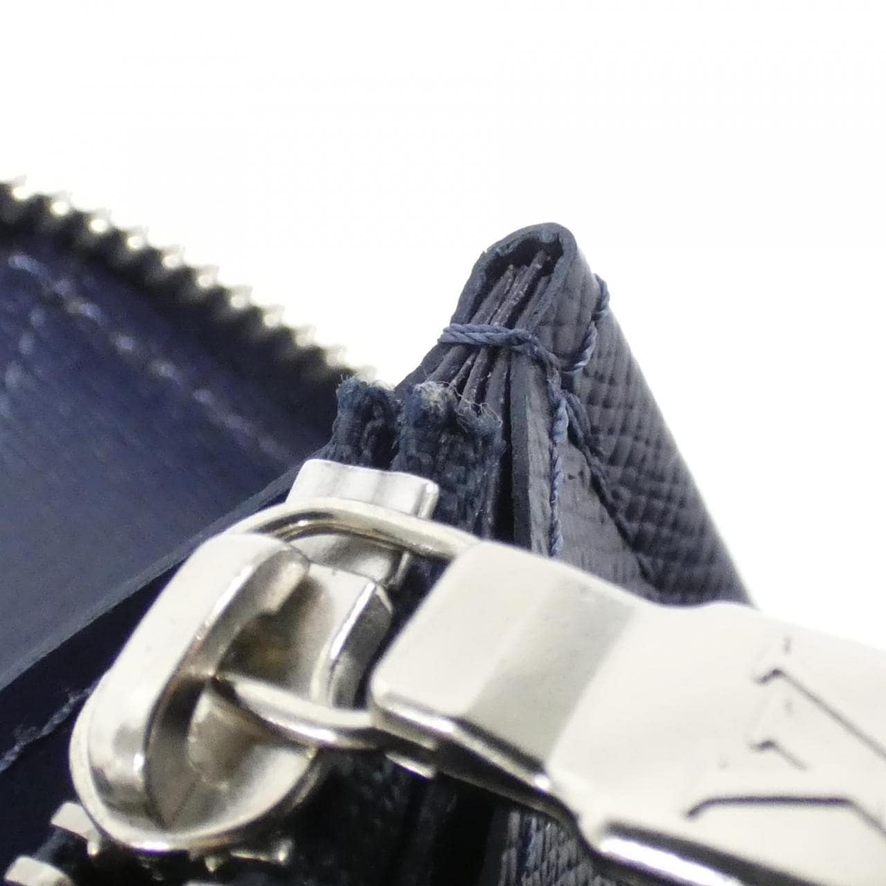 ルイヴィトン エピ ジッピー オーガナイザー M62644 財布