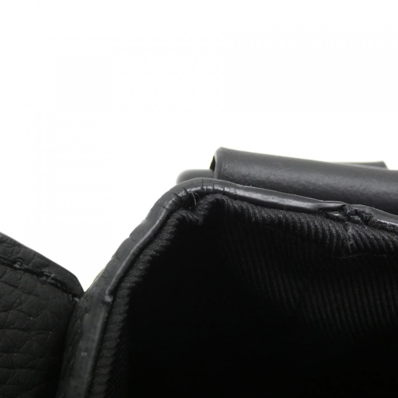 LOUIS VUITTON Taurillon Monogram S 斗篷邮差包 M23741 单肩包