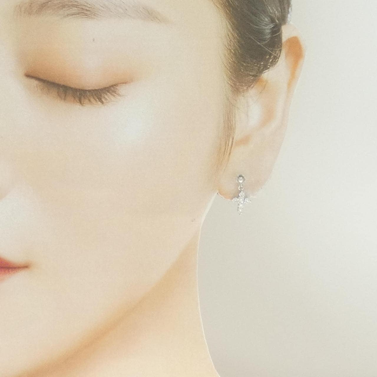 PT900 クロス ダイヤモンド ピアス 0.60CT