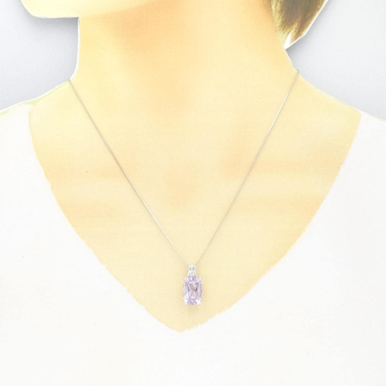K18WG amethyst necklace