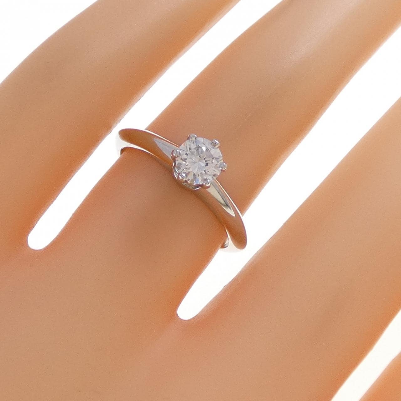 ティファニー クラシックソリティア リング 0.40CT