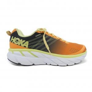 ホカオネオネ HOKA ONE ONE スニーカー