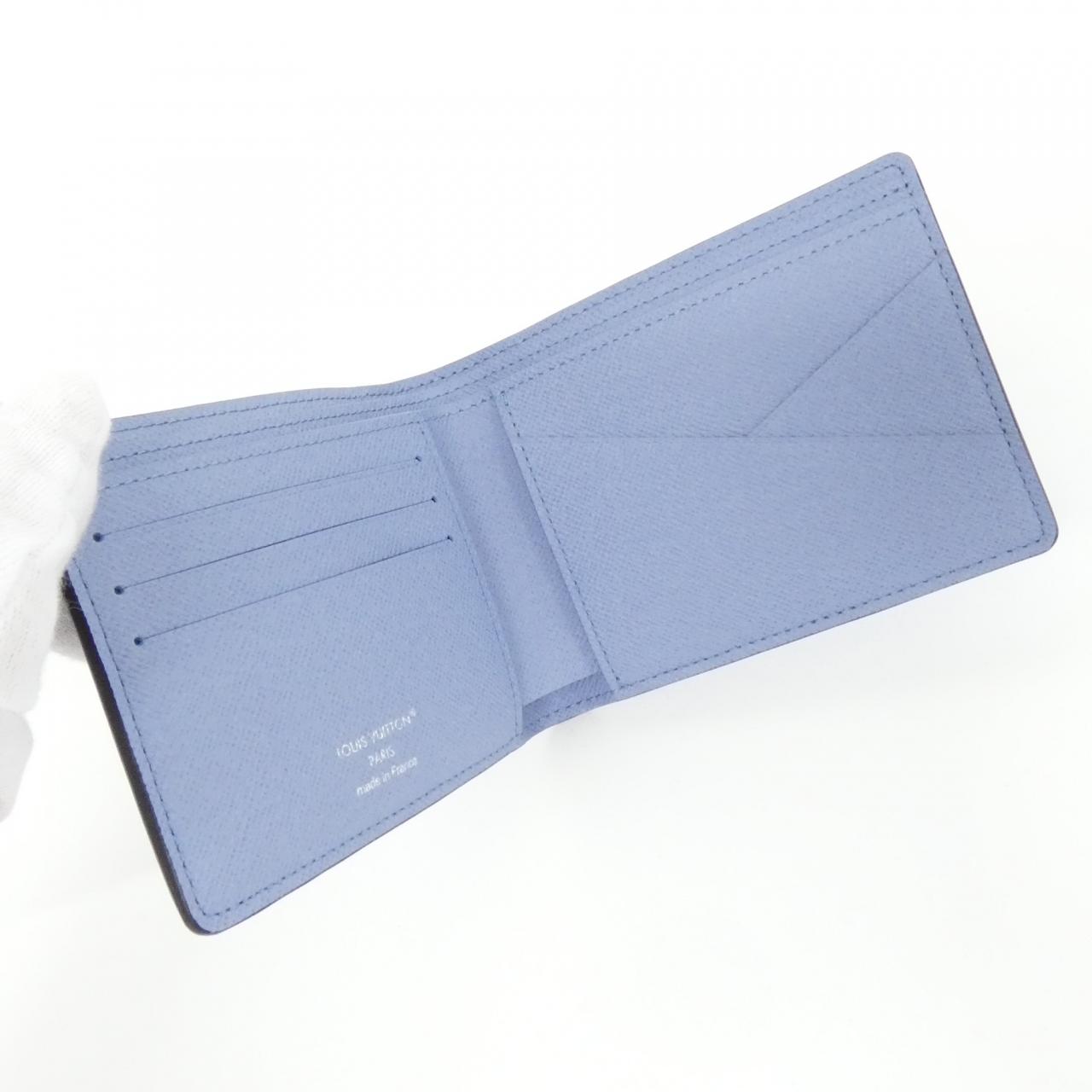 LOUIS VUITTON Taiga Llama Portefeuille Multiple M14111 Billfold