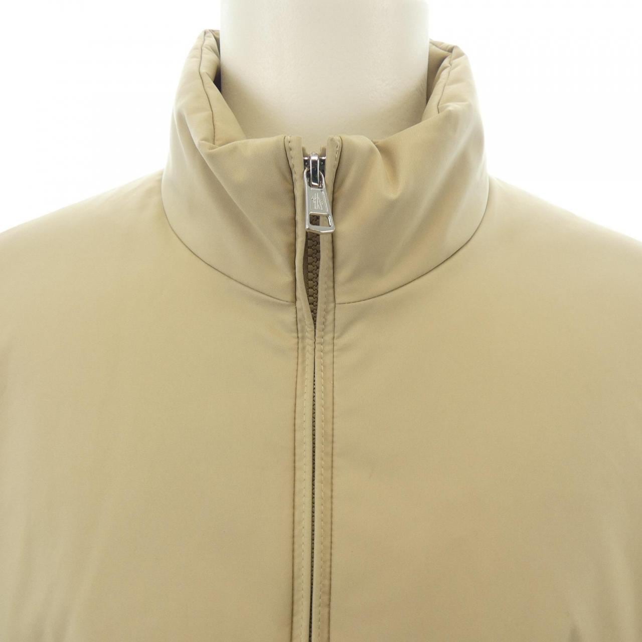 モンクレール MONCLER LUSERNA ダウンジャケット