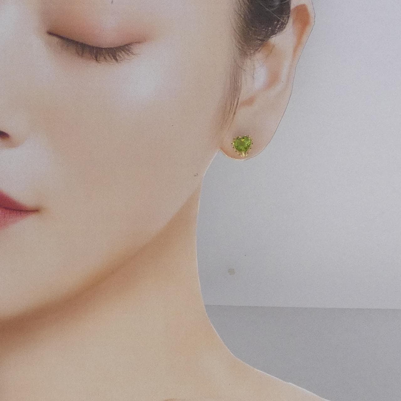 K18YG ハート ペリドット ピアス 2.00CT