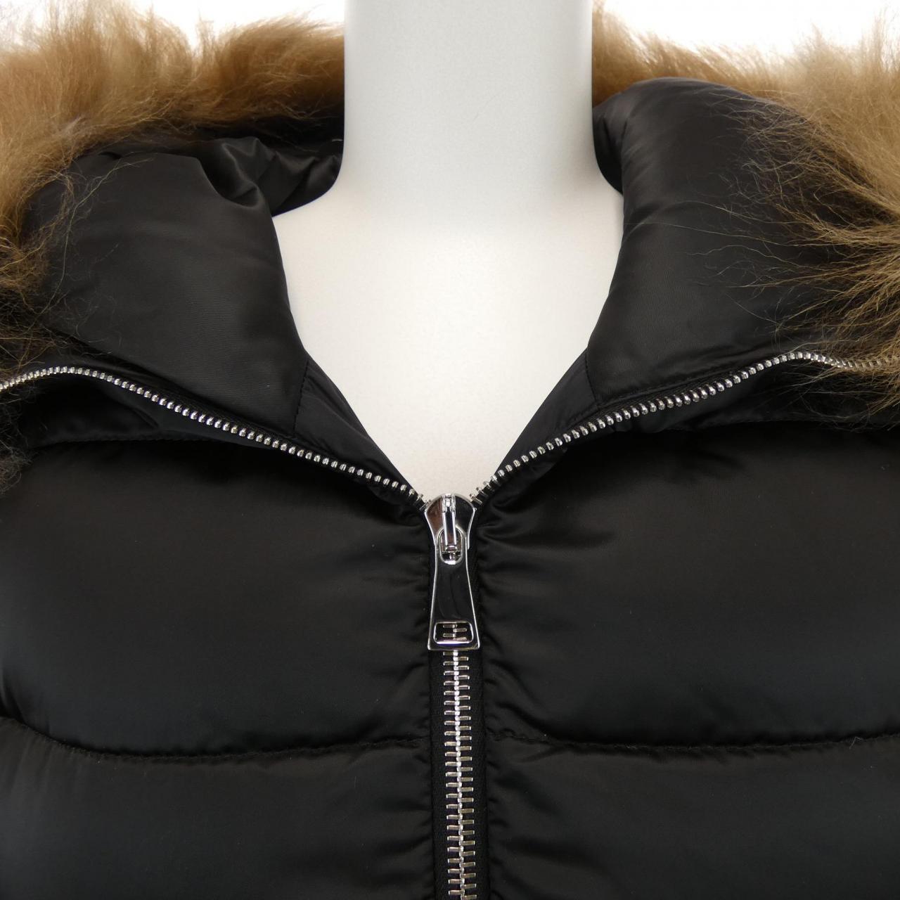 モンクレール MONCLER LEERSIE ダウンコート
