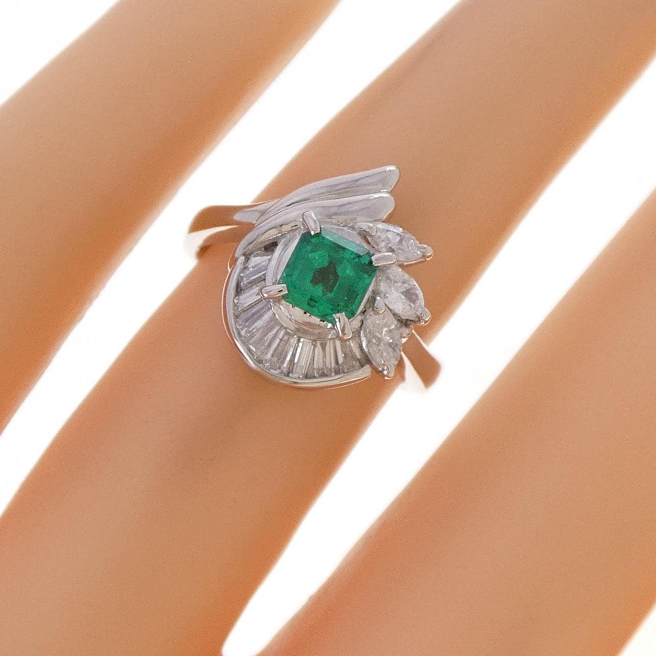 PT900 エメラルド リング 0.51CT